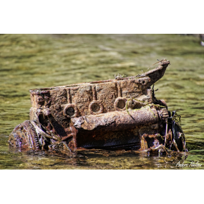 Den udtjente motor under Far Broen