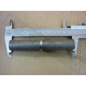 Afstandsstykke mellem forhjuls leje