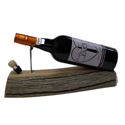 Flaskeholder med flaske prop - i 300 r gammelt Egetr